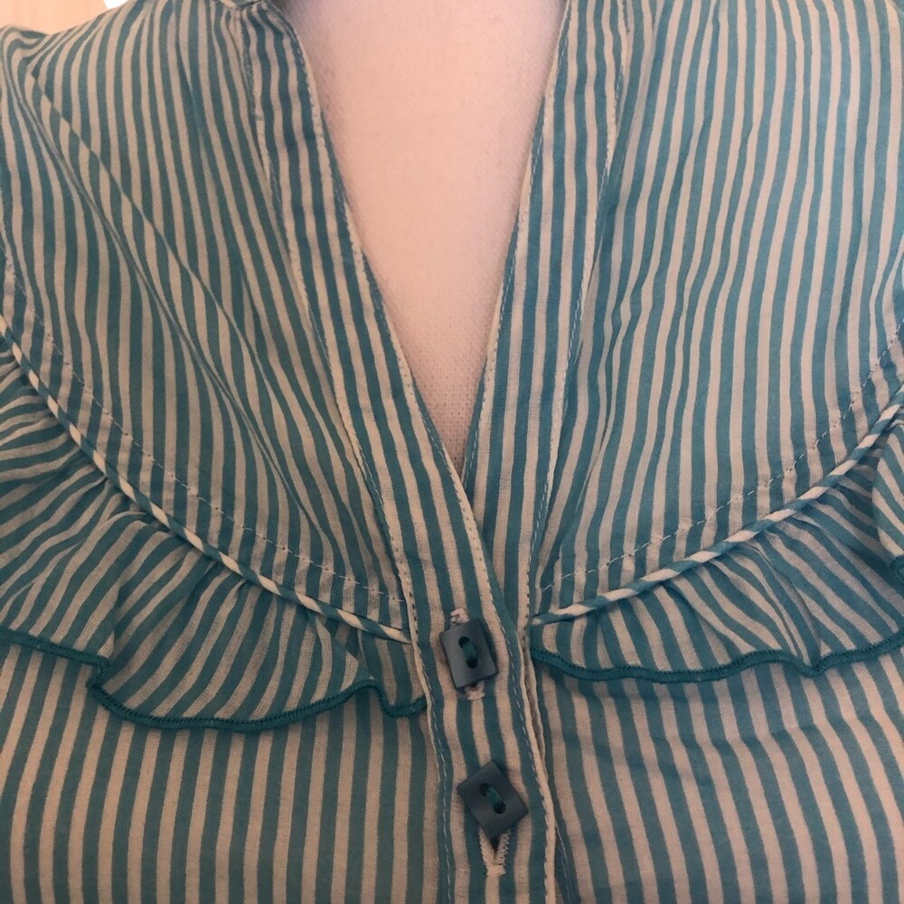 Zara Striped Ruffle Blouse Womens Small Teal White Sleeveless Button Up - Picture 2 of 10